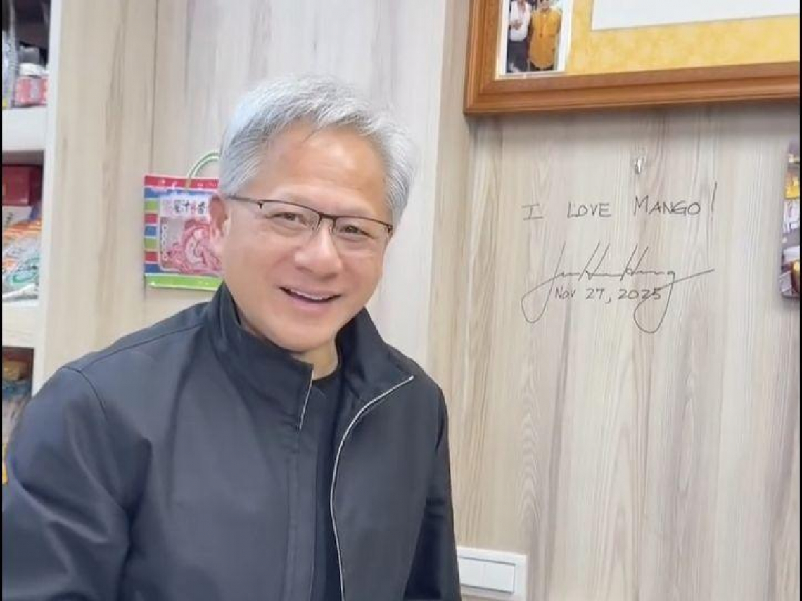 影／黃仁勳一天快閃台北！吃花娘小館、四平街愛店掃貨蜜餞...為這事赴大直探訪張忠謀，他親曝老友狀態